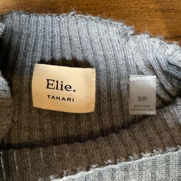ELIE TAHARI • ribbed sweater top cashmere blend modern chic quiet luxury muted - Picture 6 of 16